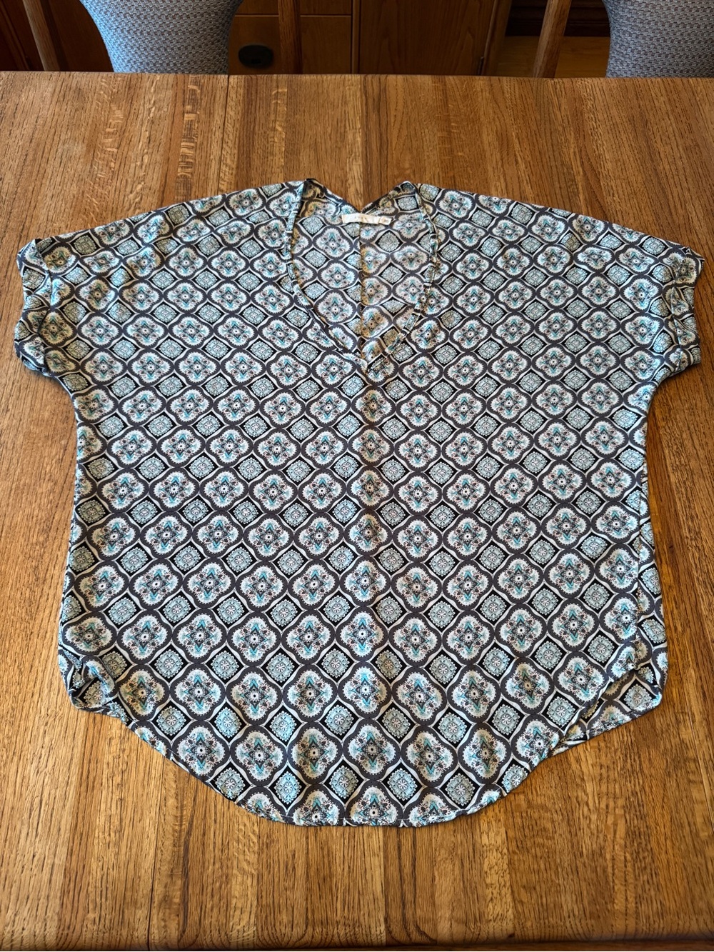 LUSH Geometric Tile Print V-Neck Dolman Blouse - Size Medium